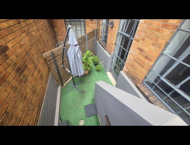 1 BEDROOM APARTMENT FOR SALE IN BRAAMFONTEIN WERF